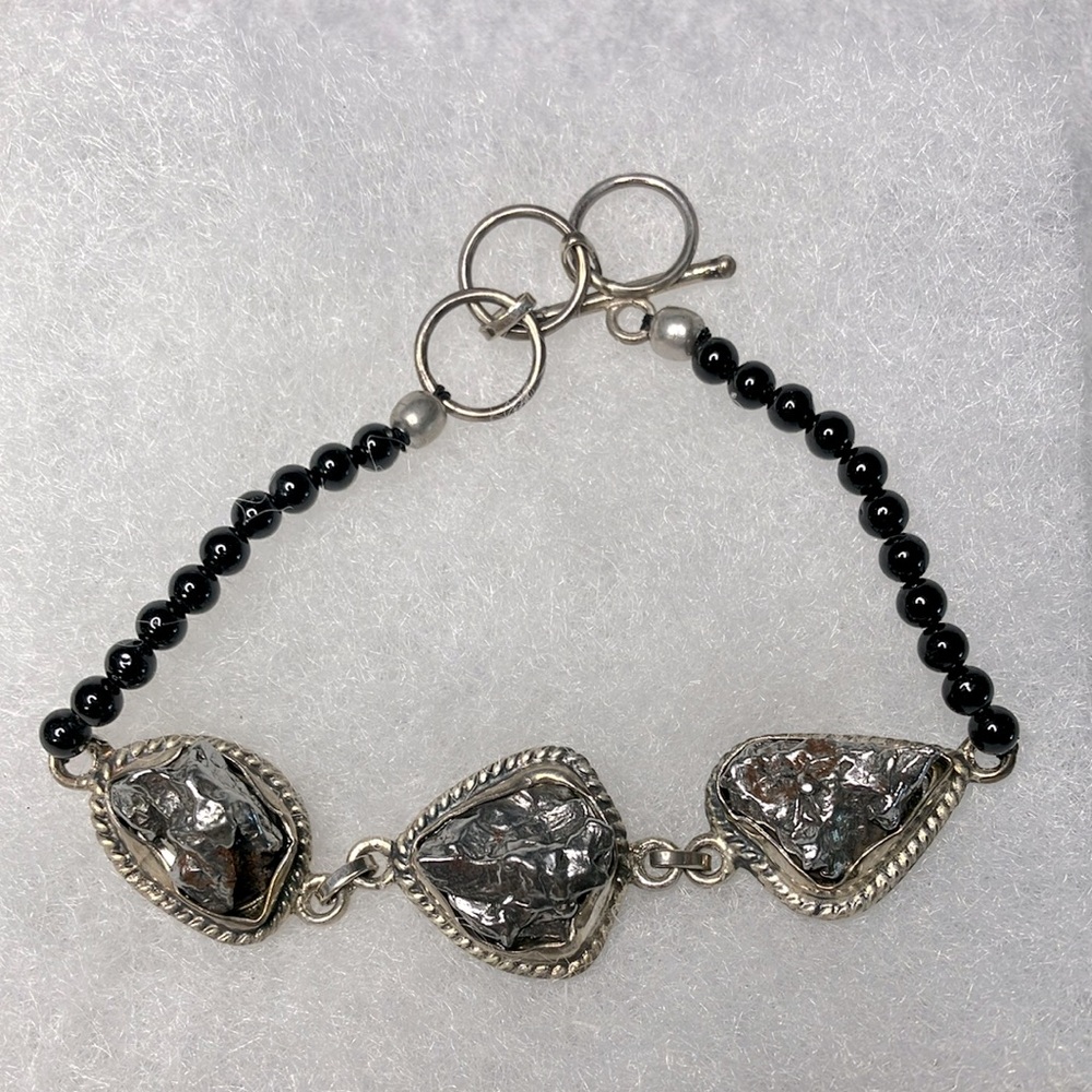NWT. Meteorite Black Spinel .925 silver size 8.00